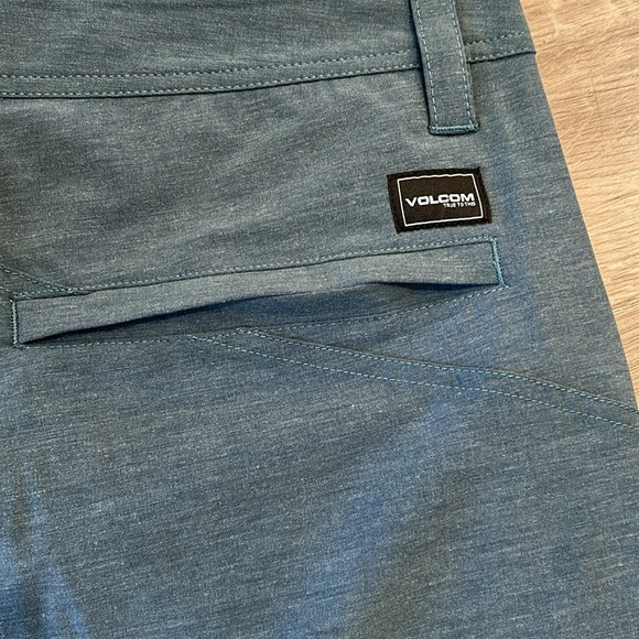 VOLCOM | CRUZER BLUE FRICKIN CROSHORT SLEEVE SHRED STATIC 20 SPT - Picture 5 of 6